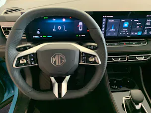 MG HS 1.5 Hybrid Luxury