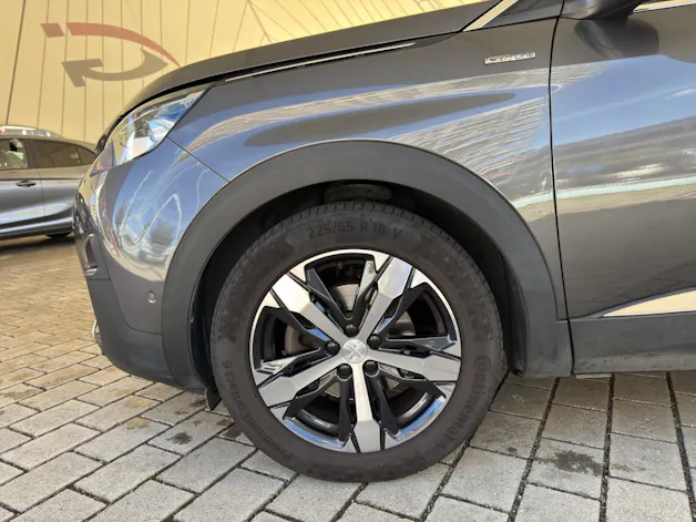 PEUGEOT 3008 1.6 PureTech GT Line