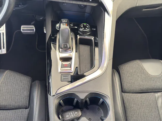PEUGEOT 3008 1.6 PureTech GT Line