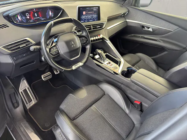 PEUGEOT 3008 1.6 PureTech GT Line
