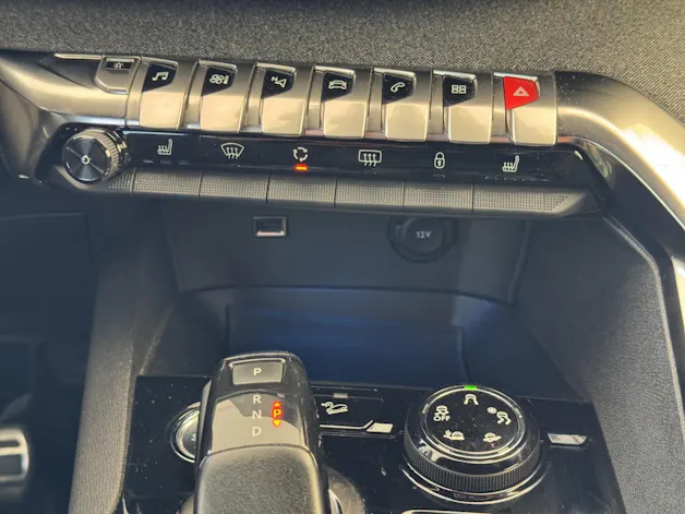 PEUGEOT 3008 1.6 PureTech GT Line