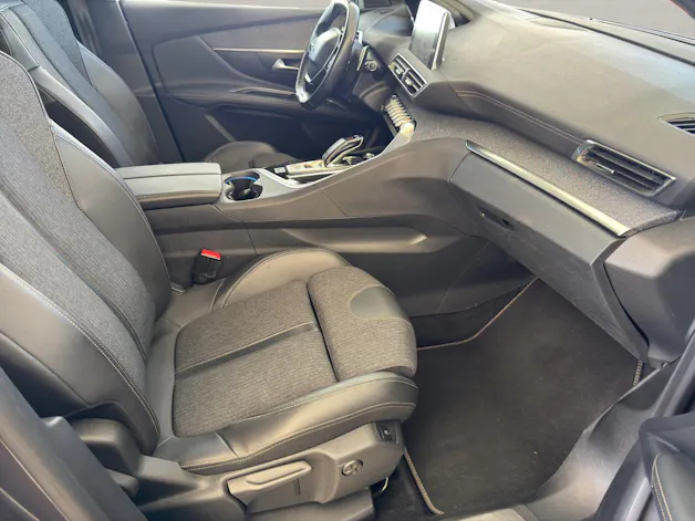 PEUGEOT 3008 1.6 PureTech GT Line