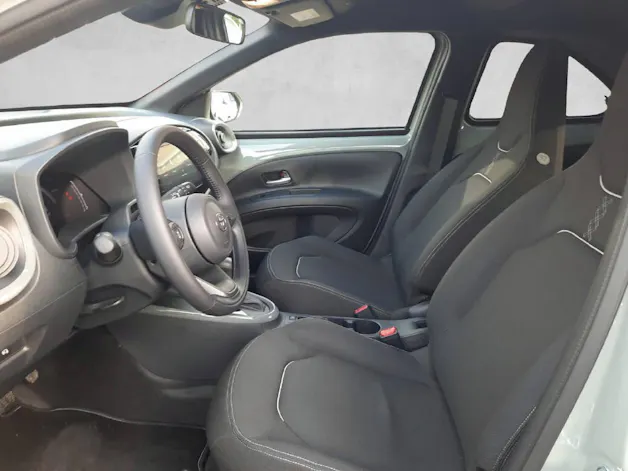 Toyota Aygo X 1.5 VVT-i HSD Trend