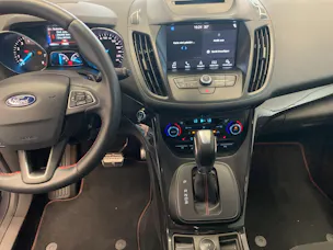 FORD Kuga 1.5 EcoB 176 ST-Line