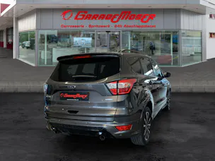 FORD Kuga 1.5 EcoB 176 ST-Line