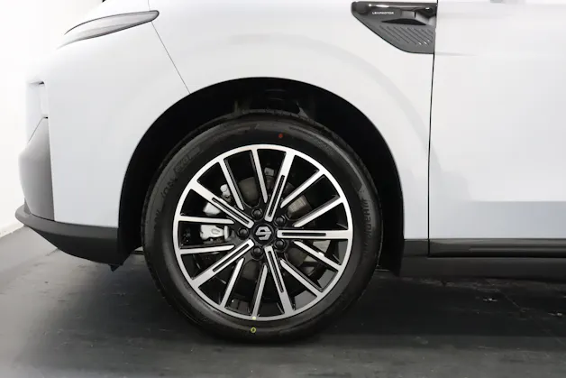 Leapmotor B10 1.5 Hybrid EV