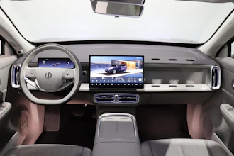 https://vehicle.imgix.net/4437394/8acde715-7f45-4d02-bf21-d6f18ed94cc0.JPG