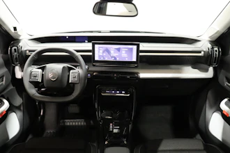 https://vehicle.imgix.net/4437424/4cb5b5cd-77e2-463e-9e0e-119a4ce5d5c3.JPG