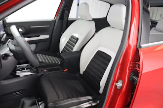 https://vehicle.imgix.net/4437427/e965381e-bd25-4387-934d-ab149351feb2.JPG