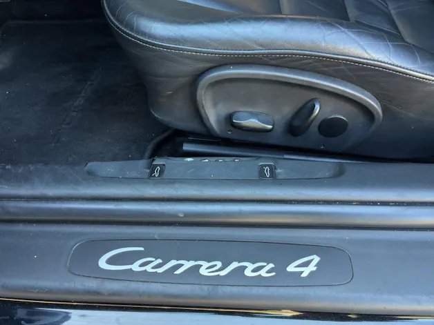 PORSCHE 911 Cabriolet 3.6 Carrera 4