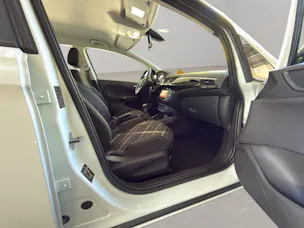 OPEL Corsa E 1.4 Turbo Color Edition
