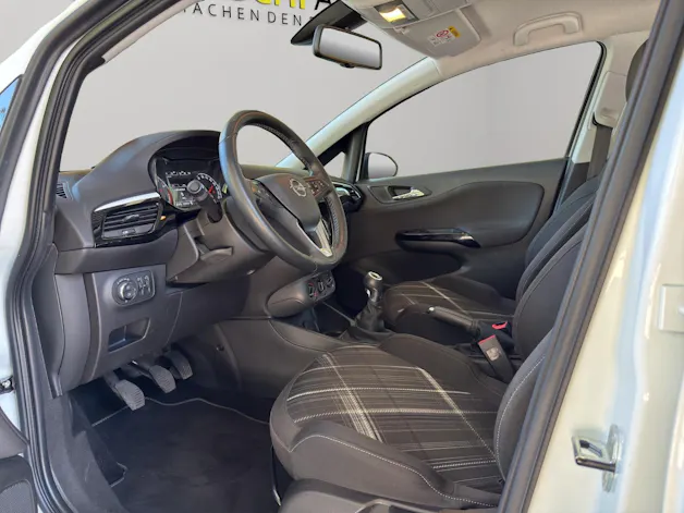 OPEL Corsa E 1.4 Turbo Color Edition