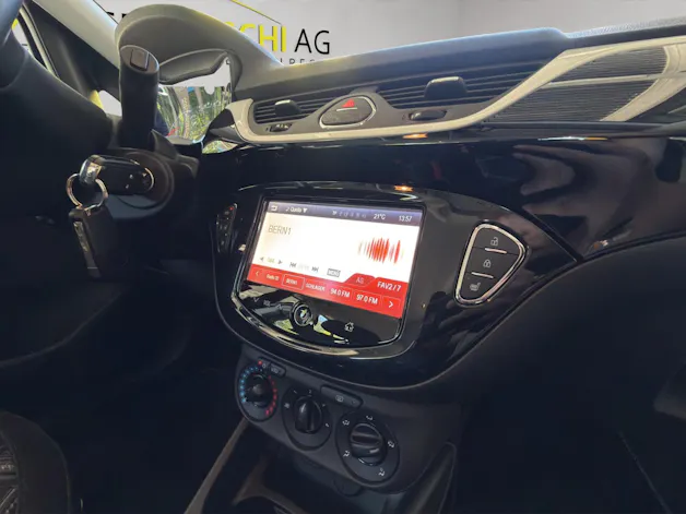 OPEL Corsa E 1.4 Turbo Color Edition