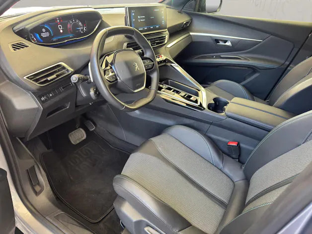PEUGEOT 3008 1.2 PureTech Allure Pack
