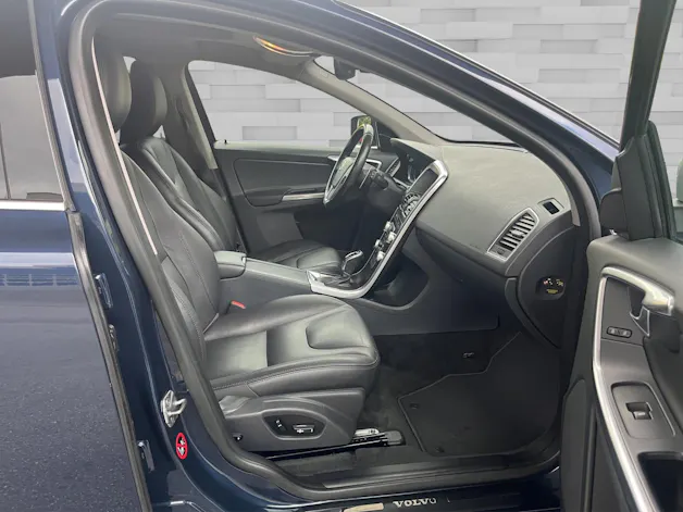 VOLVO XC60 2.4 D4 Summum AWD
