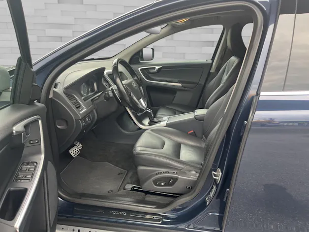 VOLVO XC60 2.4 D4 Summum AWD