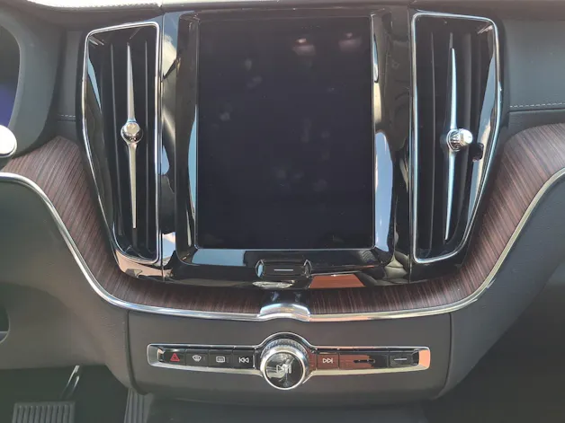 VOLVO XC60 2.0 T8 TE Ultimate Dark eAWD