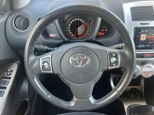 Toyota Urban Cruiser 1.4 D-4D Linea Sol 4WD