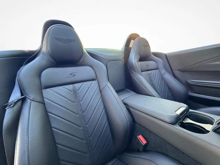 Fahrzeugbild ASTON MARTIN VANTAGE S