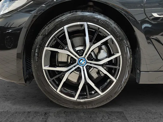 BMW 530e xDrive Touring M Sport Pure Harman/Kardon Surround Sound