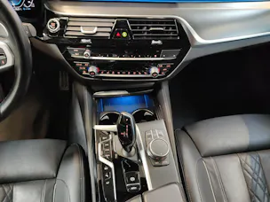 BMW 530e xDrive Touring M Sport Pure Harman/Kardon Surround Sound