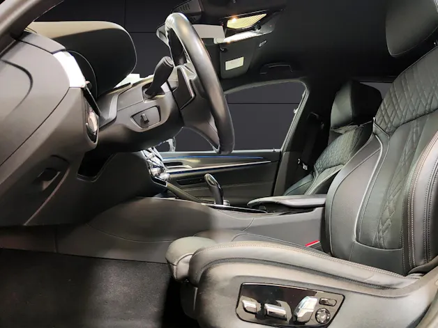 BMW 530e xDrive Touring M Sport Pure Harman/Kardon Surround Sound