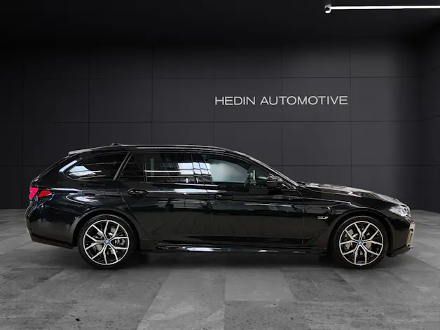 BMW 530e xDrive Touring M Sport Pure Harman/Kardon Surround Sound
