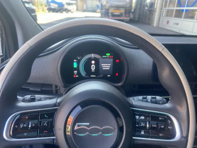 FIAT 500 La Prima
