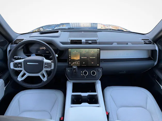 Land Rover Defender 90 3.0 D I6 250 X-Dynamic SE