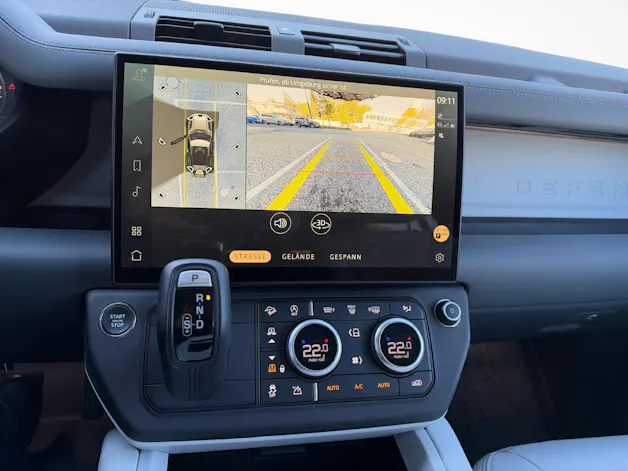 Land Rover Defender 90 3.0 D I6 250 X-Dynamic SE