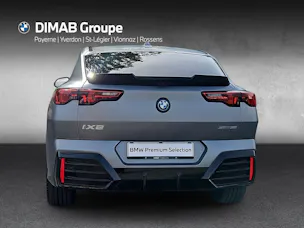 BMW iX2 30 Sport M Pro xDrive U10 (CH)