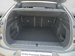 BMW iX2 30 Sport M Pro xDrive U10 (CH)