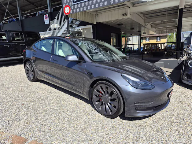 Tesla Model 3 Performance D 512