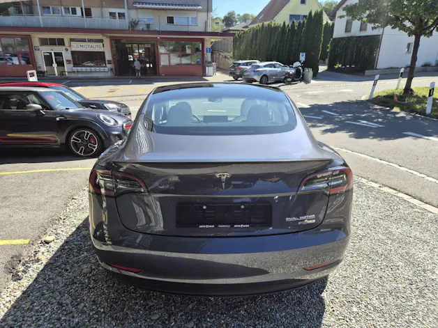 Tesla Model 3 Performance D 512
