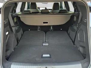 PEUGEOT 5008 e-Allure Premium AWD 73kWh