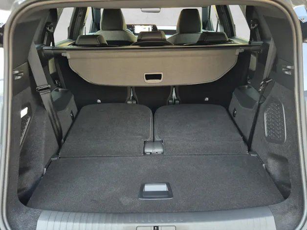 PEUGEOT 5008 e-Allure Premium AWD 73kWh