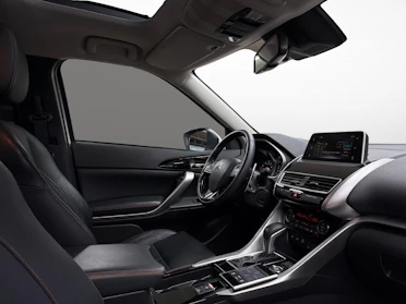 MITSUBISHI ECLIPSE CROSS 10