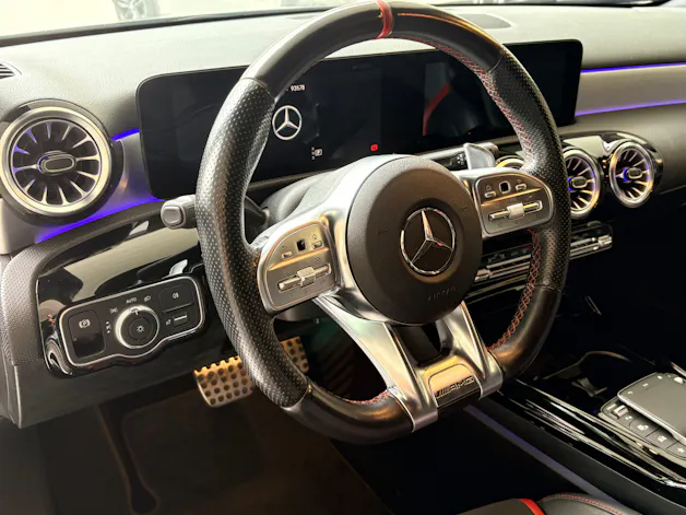 MERCEDES-BENZ A 35 AMG 4matic