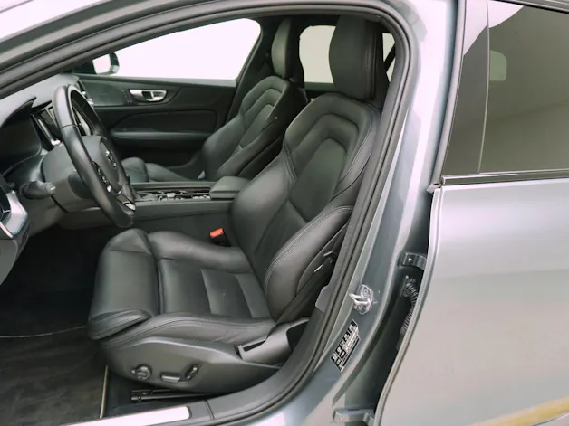 VOLVO V60 2.0 D4 R-Design AWD