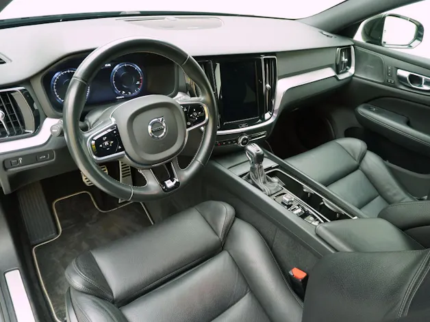 VOLVO V60 2.0 D4 R-Design AWD