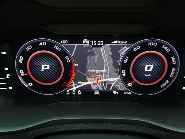 SKODA Karoq 2.0 TSI DSG Sport Line 4x4