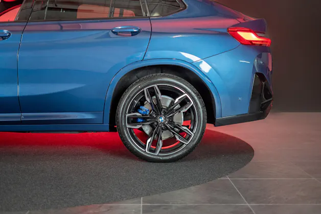 BMW X4 M40d / Rückfahrkamera / HeadUp / AHK