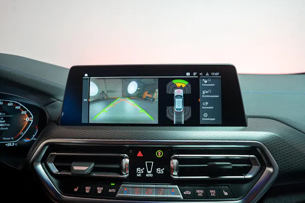BMW X4 M40d / Rückfahrkamera / HeadUp / AHK