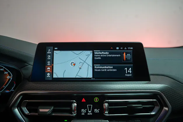BMW X4 M40d / Rückfahrkamera / HeadUp / AHK