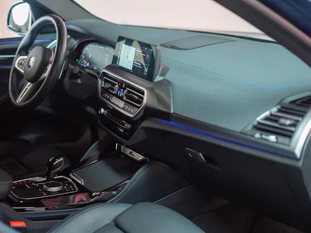 BMW X4 M40d / Rückfahrkamera / HeadUp / AHK
