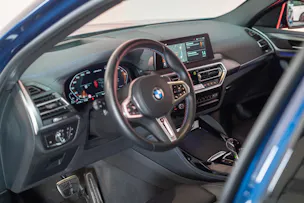 BMW X4 M40d / Rückfahrkamera / HeadUp / AHK