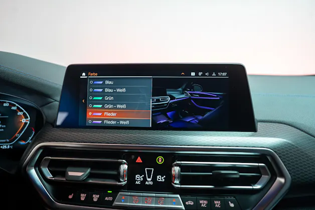 BMW X4 M40d / Rückfahrkamera / HeadUp / AHK