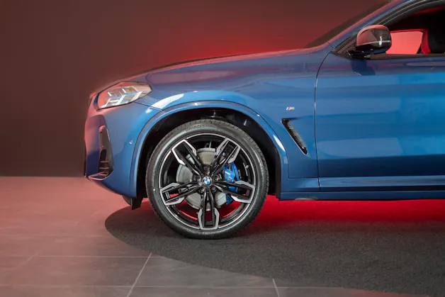 BMW X4 M40d / Rückfahrkamera / HeadUp / AHK