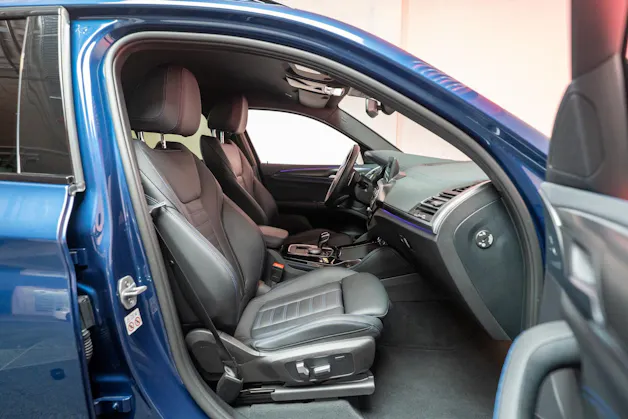 BMW X4 M40d / Rückfahrkamera / HeadUp / AHK