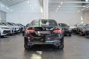 MERCEDES-BENZ A 200 AMG Line Limousine / Navi / Rückfahrkamera